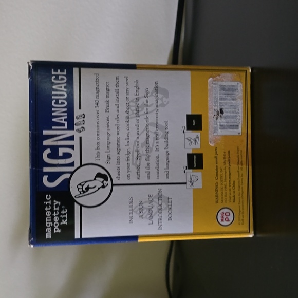 NWOT Sign language magnetic kit - Picture 2 of 3
